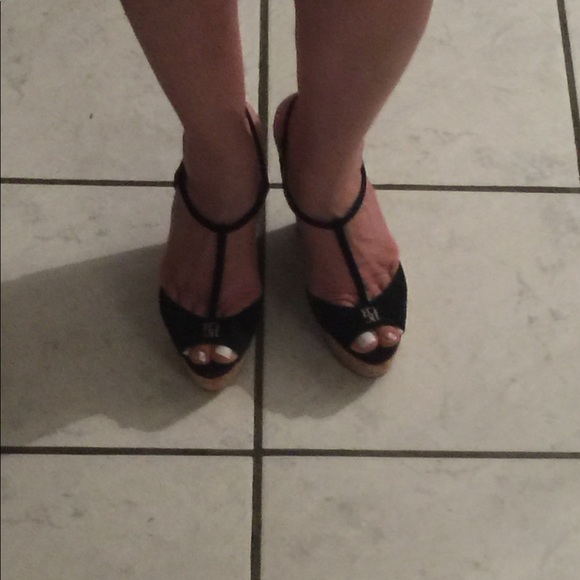 NFS ❌ Carolina Herrera Platforms - Picture 5 of 6